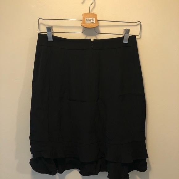 Black Ann Taylor size 2 skirt - Picture 2 of 6